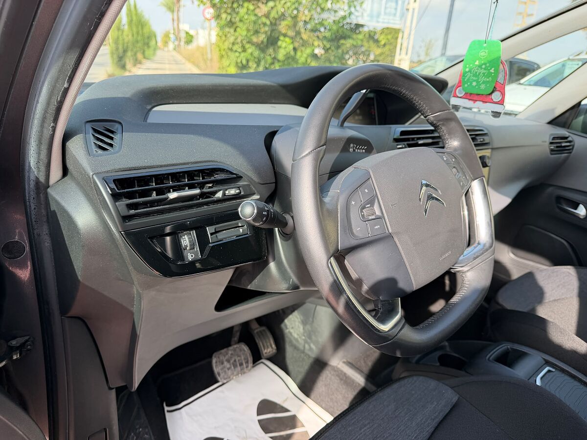 CITROEN C4 GRAND SPACE TOURER FEEL 1.2 E-THP AUTO SPANISH LHD IN SPAIN 68K 7 SEATS 2020